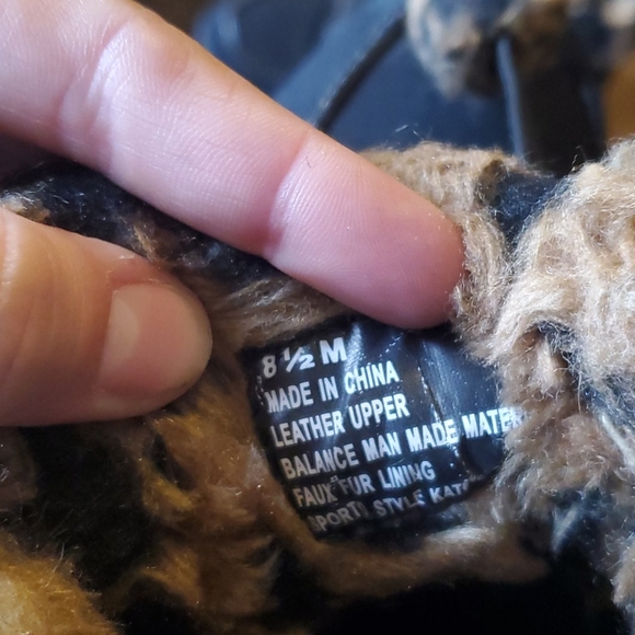 Leopard leather boots - Picture 3 of 3